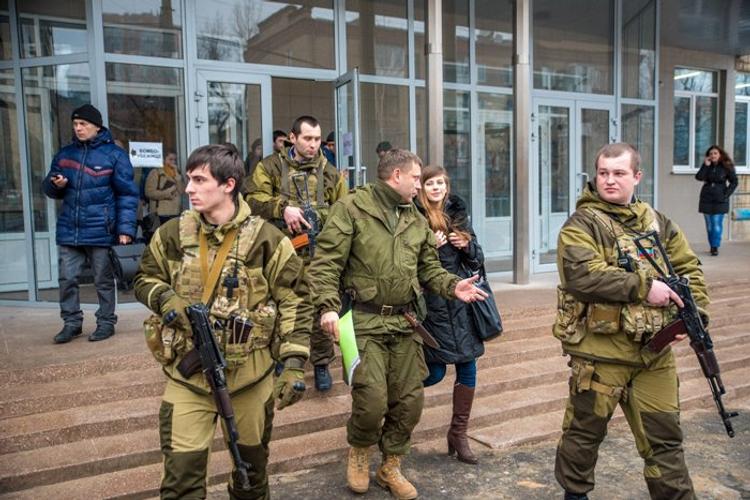 Задержанные в ЛНР диверсанты планировали убить Захарченко