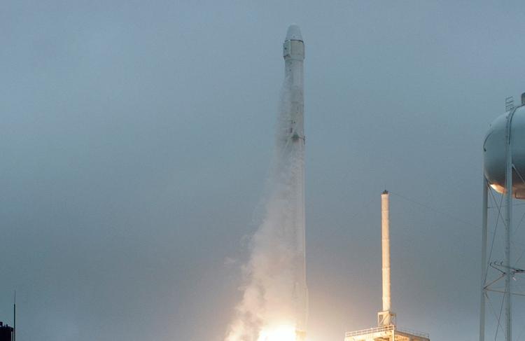 Ракету Falcon 9 было решено не запускать