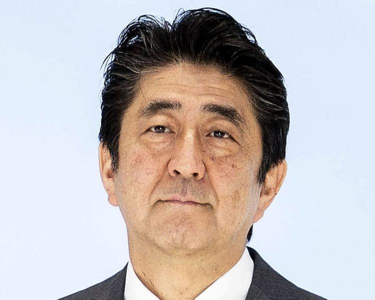 Японский премьер-министр подтвердил свою поездку в Россию