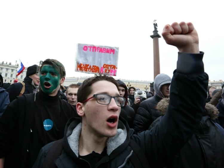 Политологи предупредили Кремль о последствиях митингов 26 марта