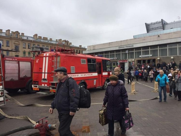 Предполагаемый организатор взрывов в Питере  попал на камеры наблюдения (ФОТО)