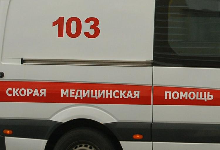 В Петербурге ребенок попал в больницу после падения в бассейне