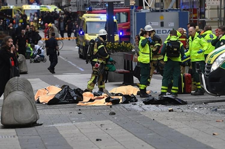 Полиция Стокгольма обнародовала фото предполагаемого террориста (ФОТО)