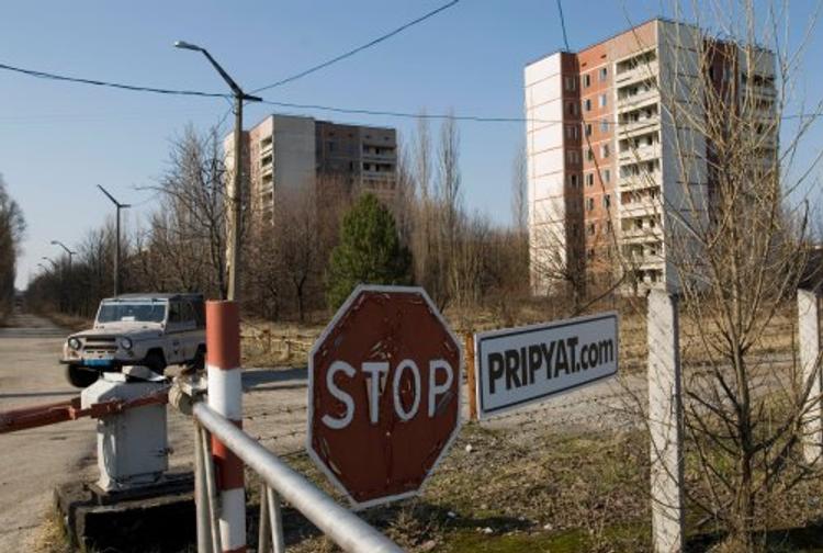 В Киеве хотят вывозить городской мусор в Чернобыльскую зону