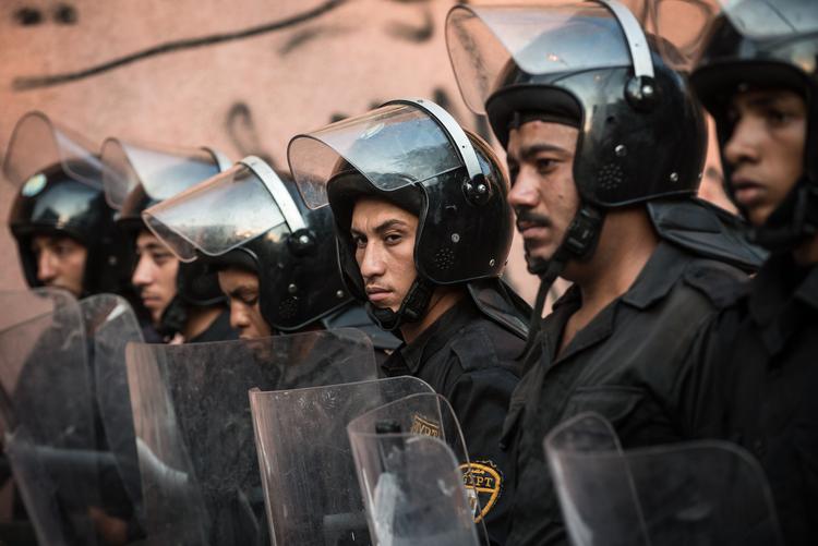 Президент Египта приказал развернуть войска по всей стране после серии терактов