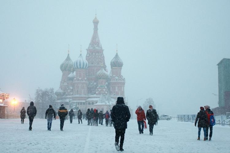 Синоптики: на Москву идут град, гроза и мокрый снег