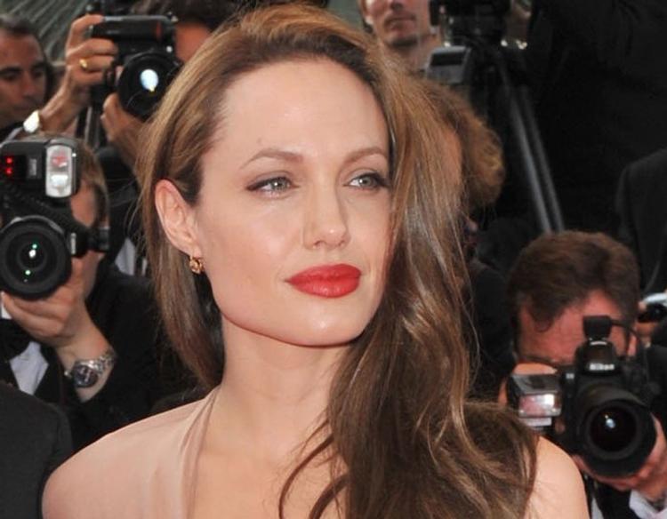 Новая жизнь: Анджелина Джоли купила историческую виллу за астрономическую сумму