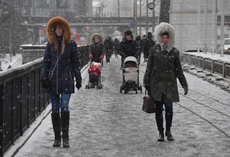 Метеорологи предупредили о надвигающемся на Москву снежном шторме