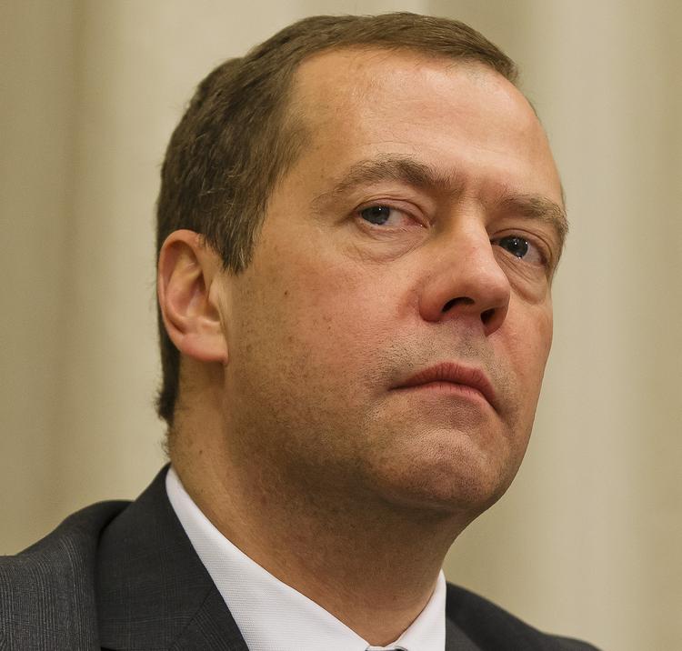Медведев заявил о прекращении спада экономики