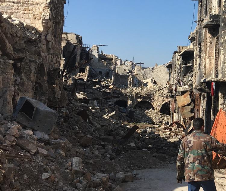 Жители Сирии получили от российских военных около 5 тонн гумпомощи