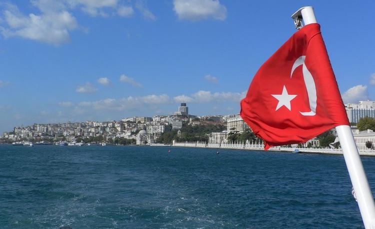 В Турции продлили режим чрезвычайного положения до 19 июля
