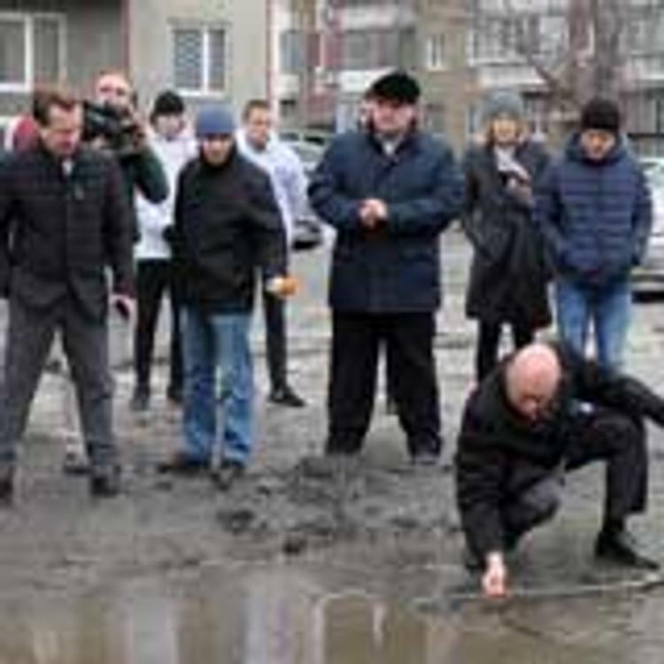 Десяти дорогам Челябинска требуется повторный ремонт