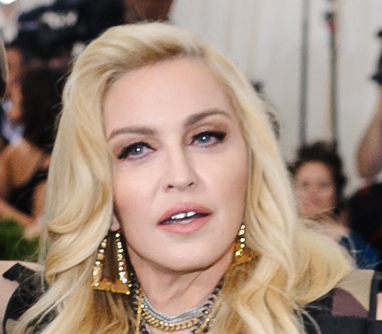 Мадонна в 58 лет решила показать естественную красоту тела и полностью разделась