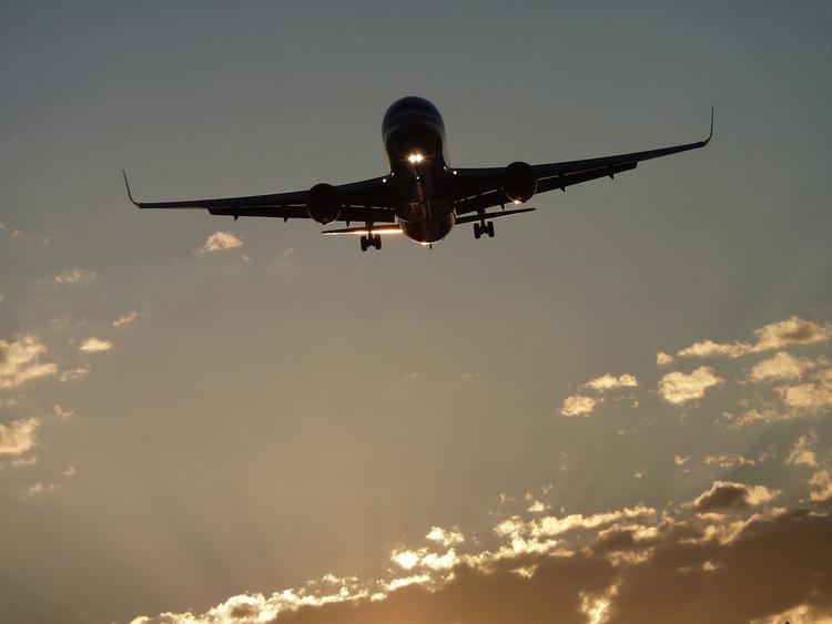 Самолет, летевший в Турцию, вернулся в Краснодар из-за заболевшего ребенка