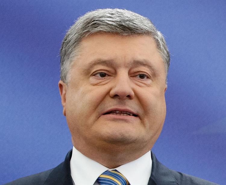 Президент Украины расширил санкции в отношении граждан РФ