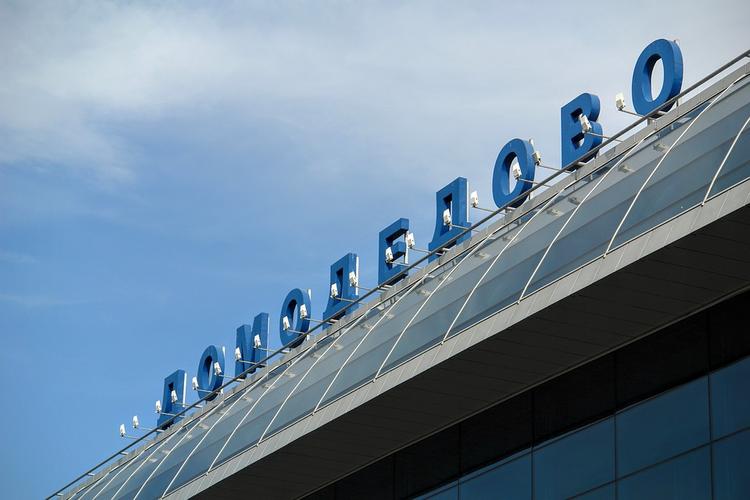 В Домодедово опровергли информацию о протестах пассажиров из-за задержки рейсов