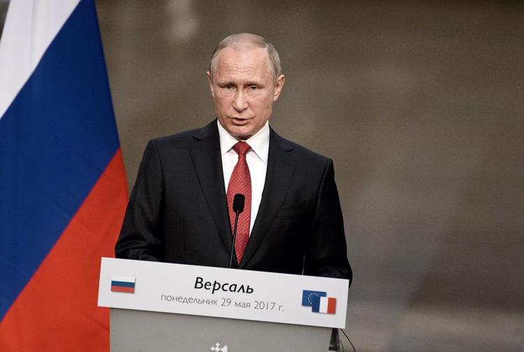 Путин призвал Запад отказаться от «мифических российских угроз»