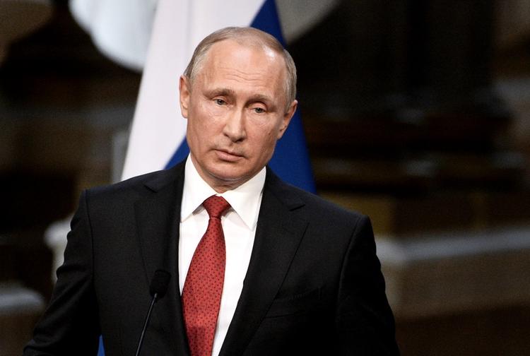 Путин не смог утешить расплакавшегося в Кремле мальчика (ВИДЕО)