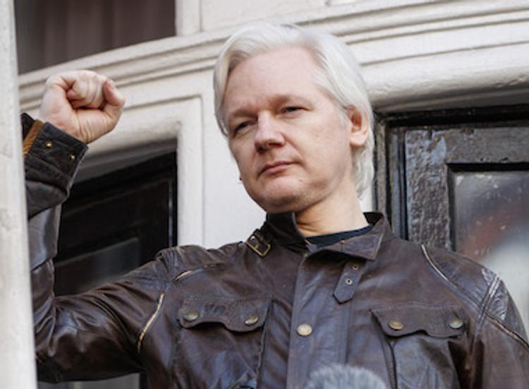 WikiLeaks заплатит за имя того, кто «сдал»  автора утечек из АНБ