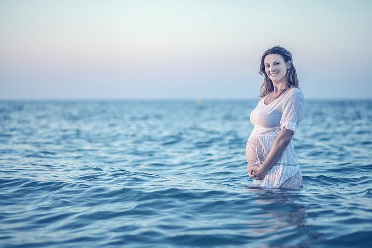В Москве-реке едва не утонула пьяная беременная дама
