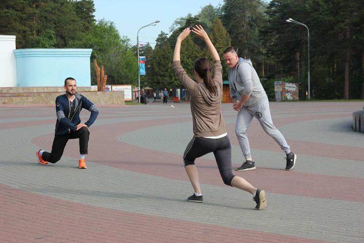 Для челябинцев транслируют утреннюю гимнастику «из советских времен»
