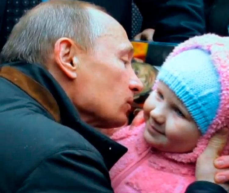 Путин призвал «не жадничать» в мерах по стимулированию рождаемости
