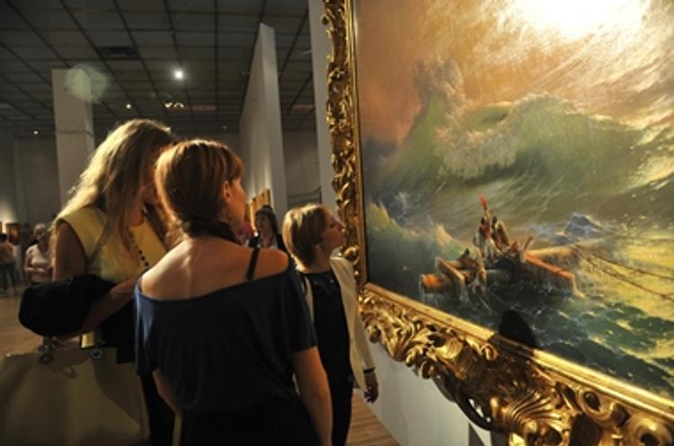 В музее "Петергоф" представили 14 неизвестных работ художника Айвазовского