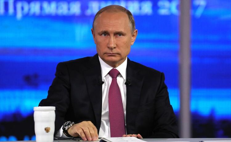 Путин уволил ряд региональных руководителей СК и МВД