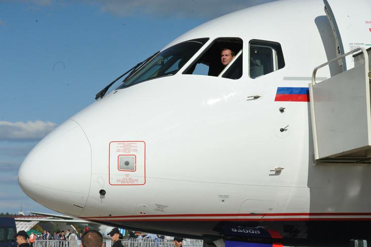 Из-за обслуживания самолета Медведева в «Пулково» задержали несколько рейсов