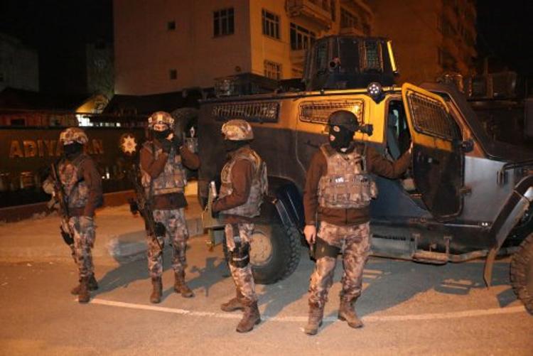 Турецкая полиция расстреляла гей-парад в Стамбуле