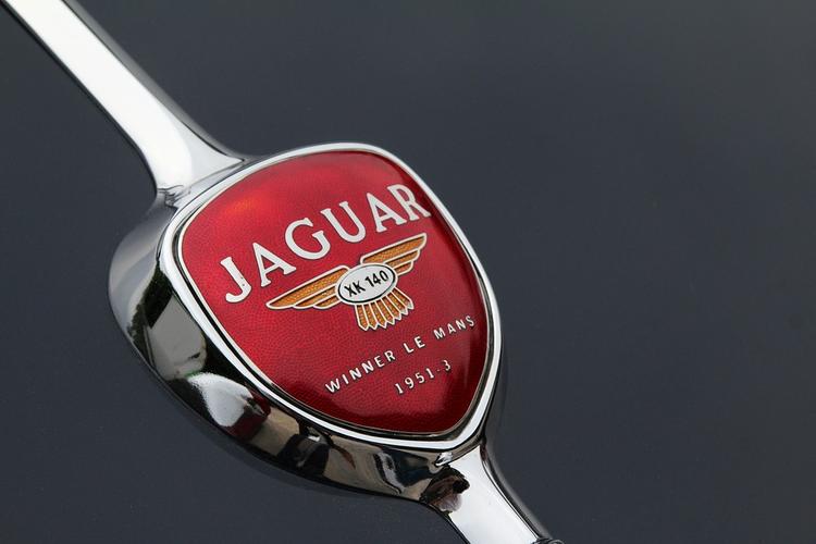 Новый суперкар Jaguar сможет разогнаться до 322 км в час