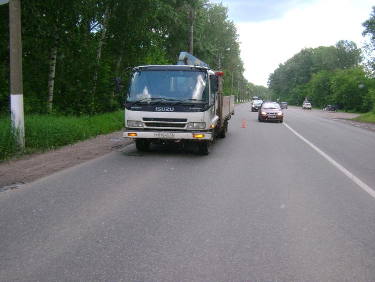 В Кирове грузовик сбил велосипедиста