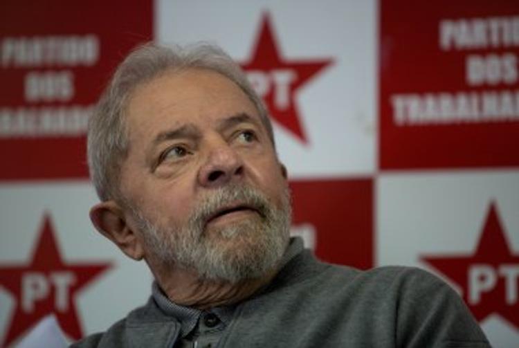 Бывший президент Бразилии приговорен к 9,5 годам тюрьмы