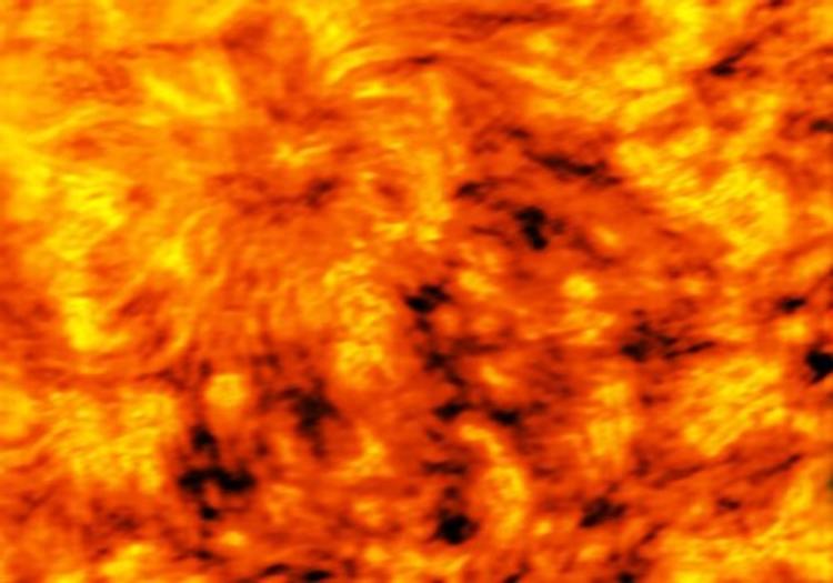 НАСА сняло на Солнце движущееся пятно (ВИДЕО)