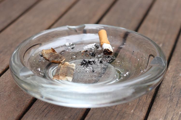 Минздрав отказался от идеи продлевать рабочий день курильщикам