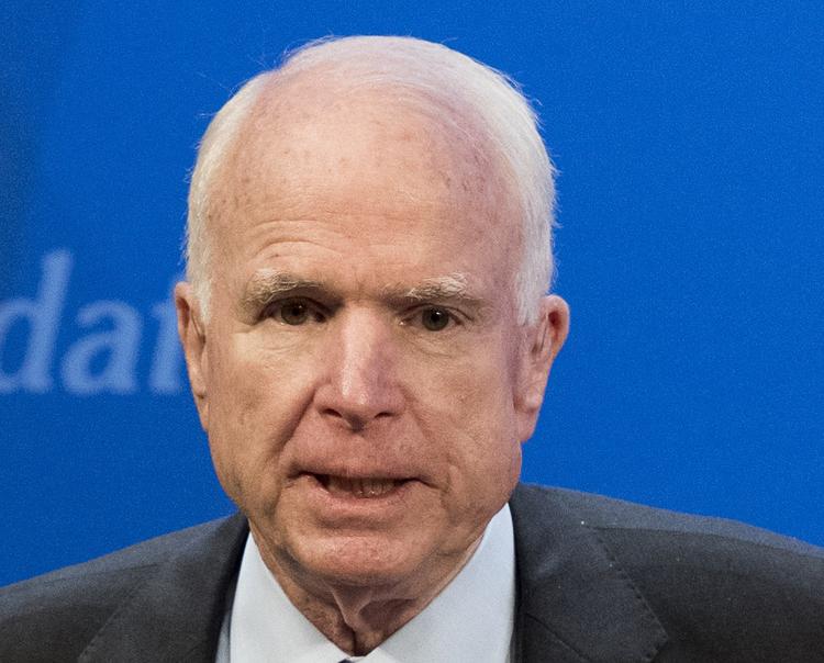 У сенатора Маккейна обнаружили опухоль мозга