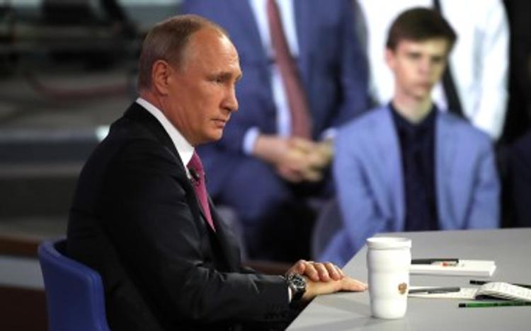 Путин рассказал, есть у него аккаунт в соцсетях и каким был его псевдоним
