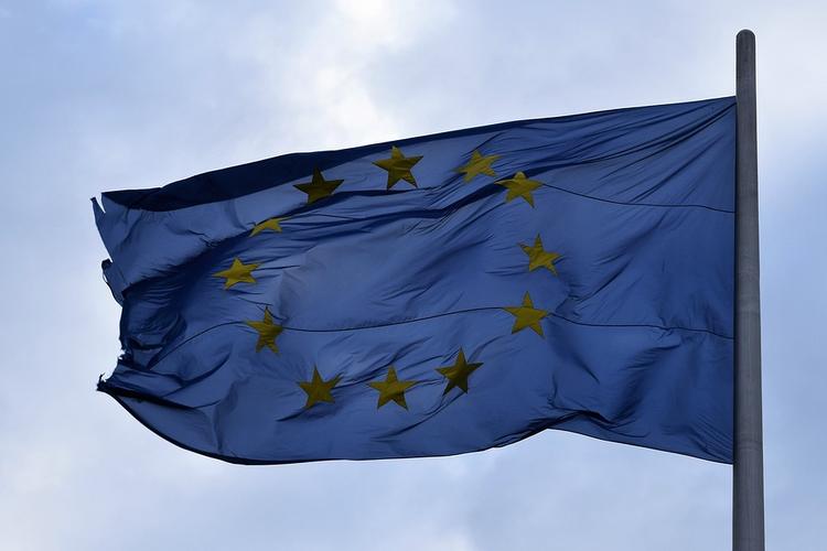 ЕК будет защищать интересы Европы от санкций, введенных США