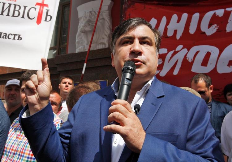 В администрации Порошенко назвали причину лишения Саакашвили гражданства
