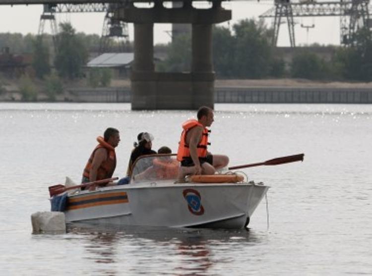 Появились подробности трагедии в Якутии, где перевернулась моторная лодка