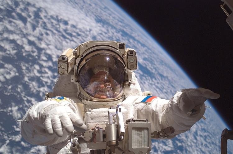 СМИ рассказали о побывавшем в будущем российском космонавте