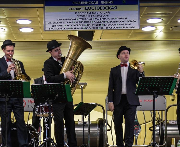 В московском метро появились новые площадки с живой музыкой