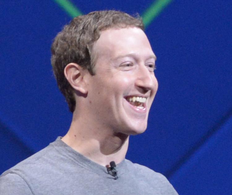 Основатель Facebook вновь отправился в декретный отпуск