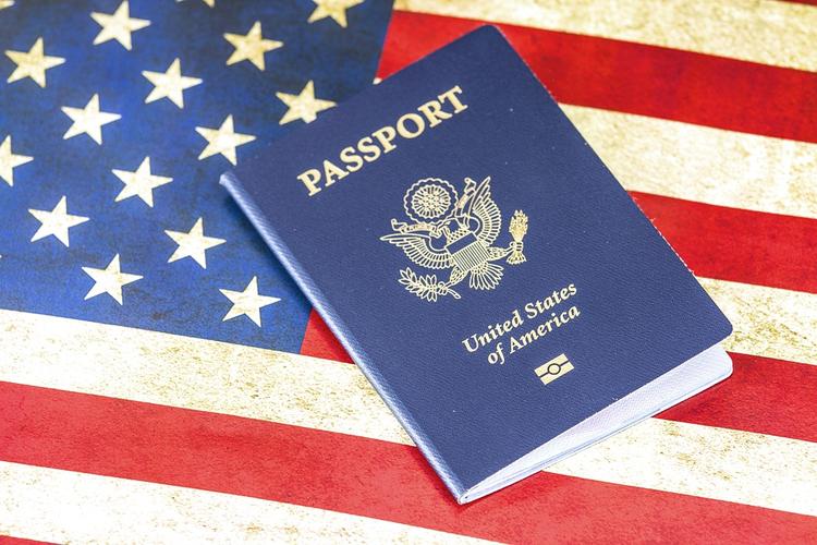 Госдеп объяснил приостановку выдачи американских виз на территории России
