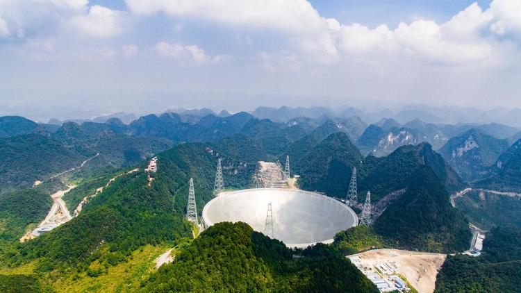 Разыскивающие инопланетян ученые из КНР пожаловались на мешающих им туристов