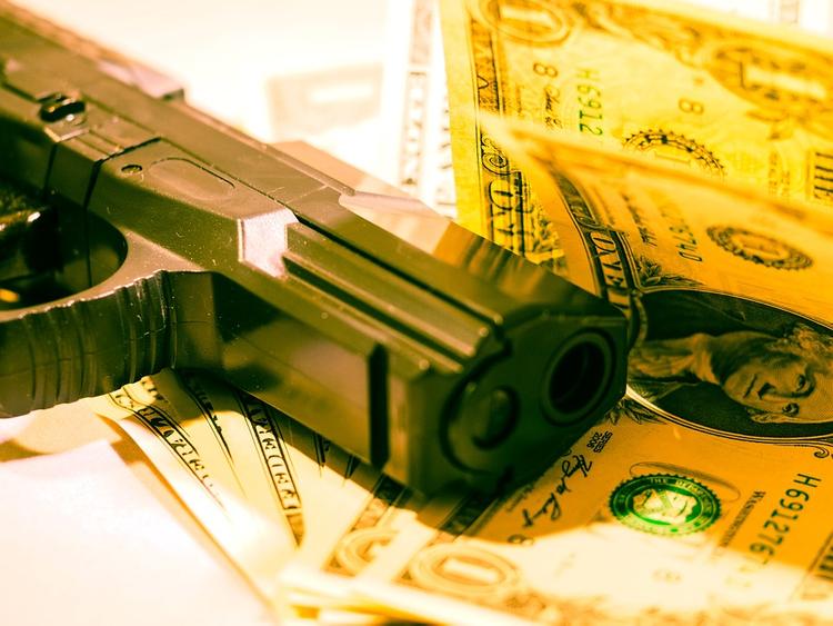 Вооруженные «монахини» попытались ограбить банк в США