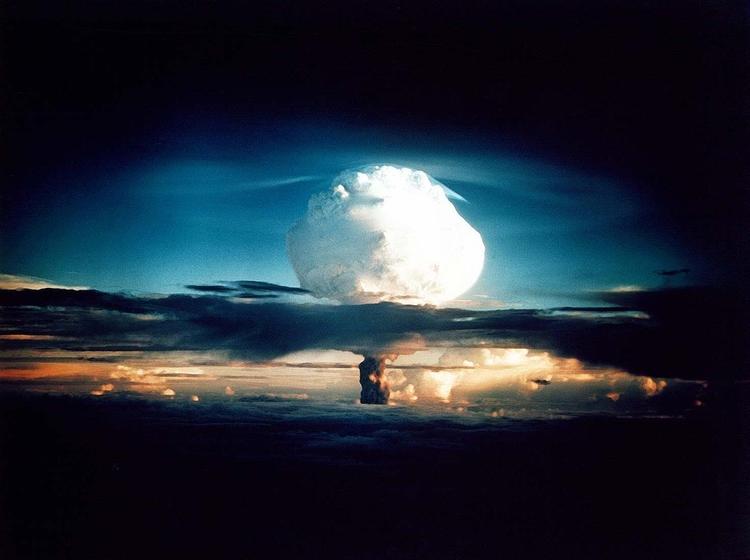 Эксперт: Бомба КНДР может быть в 5 раз мощнее сброшенной на Нагасаки