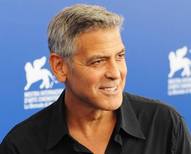 Джордж Клуни приютил у себя беженца из Ирака и отправил его в университет