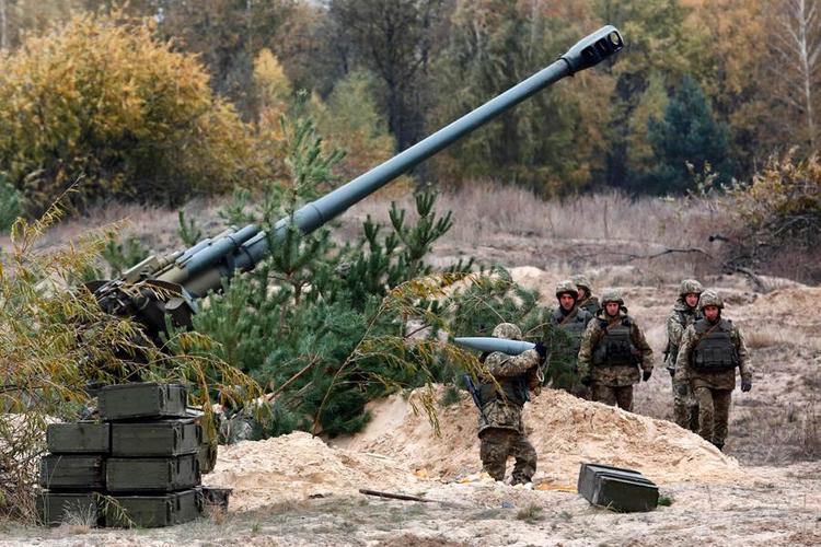 Порошенко анонсировал появление в украинской армии оружия XXI века