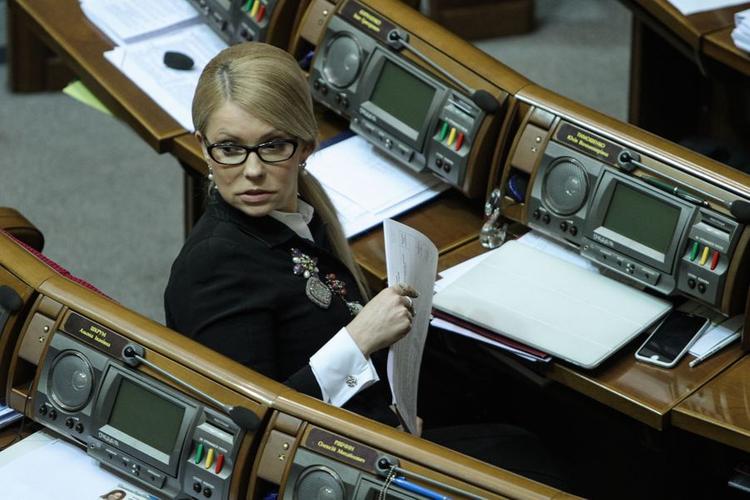 Тимошенко пришла на помощь пытающемуся вернуться на Украину Саакашвили